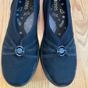 Bzees size 8 women's Black